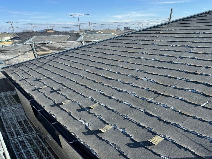 全体的に広がる層間剥離を確認