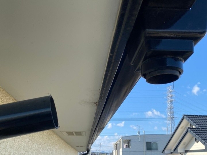 雨樋と支持金具の撤去