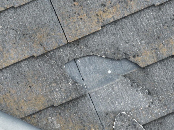 スレートの破損部