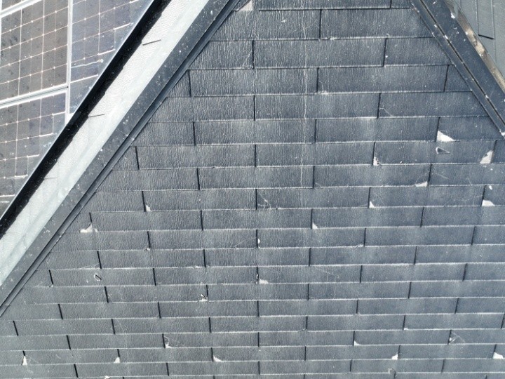 スレートの欠けや剥がれの状態
