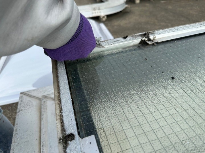 劣化したパッキンテープの除去