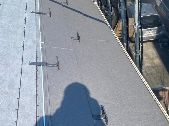 雪止め金具の設置