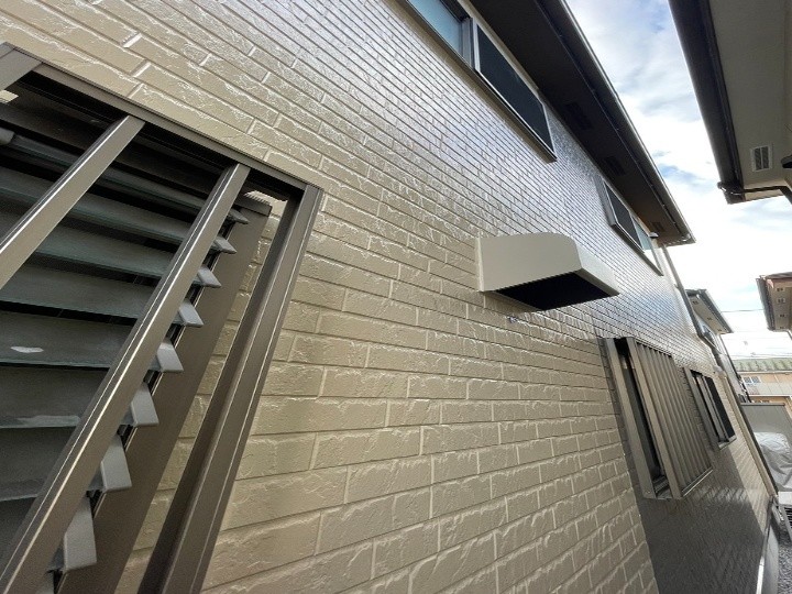 無機塗料「アレスダイナミックMUKI」で中塗り・上塗り