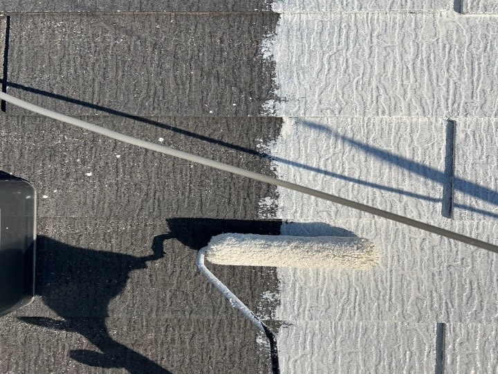 屋根の下塗りとタスペーサー設置