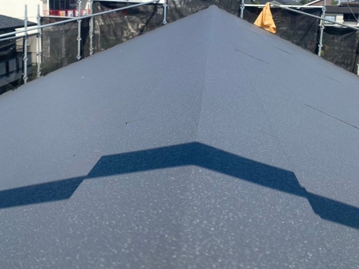 雨漏りした天窓を撤去してスーパーガルテクトで屋根カバー工法