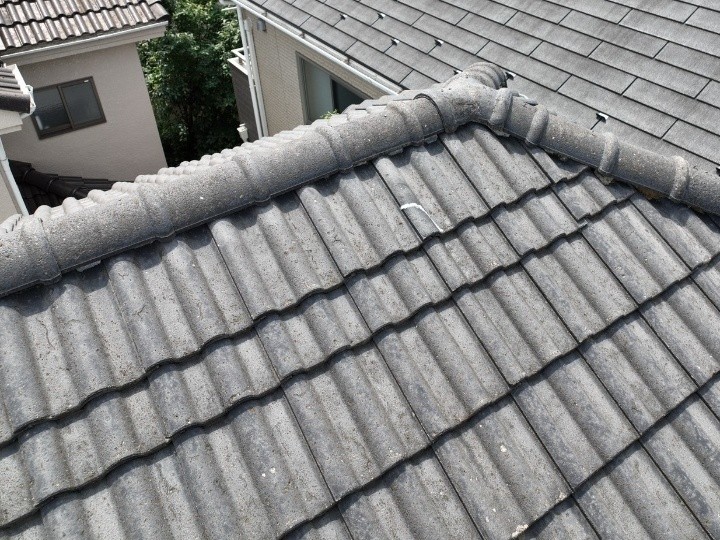 工事前のセメント瓦屋根