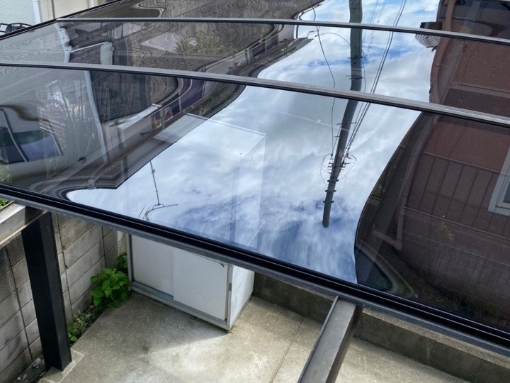 新しいポリカーボネート材の設置準備