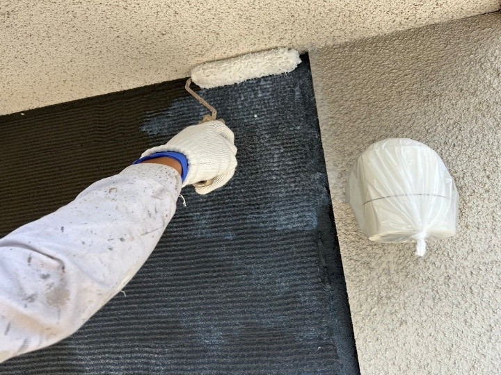 外壁下塗りで密着性を高める