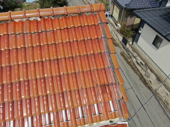 工事前のセメント瓦屋根