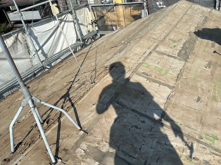 瓦撤去後の屋根下地