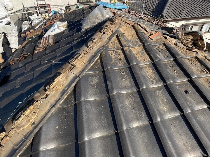 棟瓦解体後の屋根