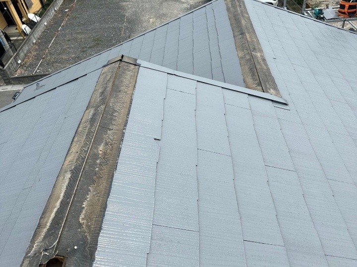 既存棟板金の撤去と下地の露出
