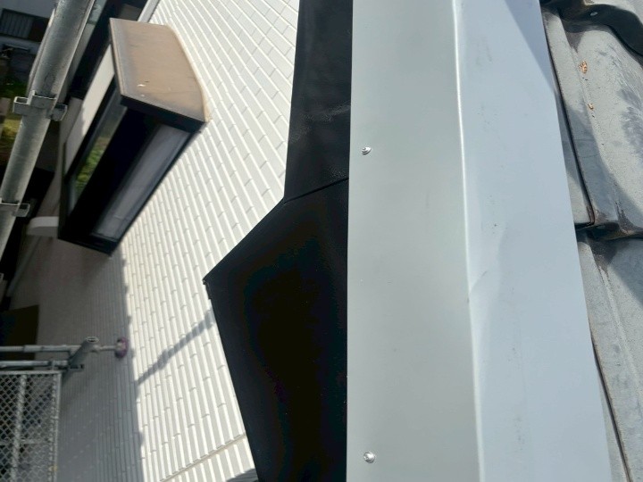 屋根補強工事後のケラバ板金