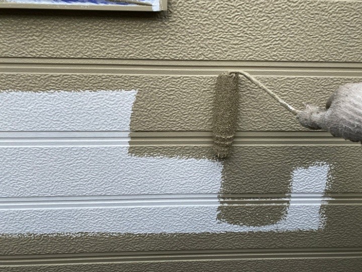 ベージュ系の中塗りで印象をやわらかくチェンジ