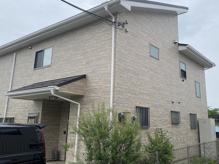 築20年住宅に「屋根カバー工法と金属サイディング張り替え工事」してリフォーム