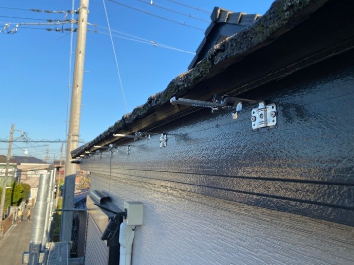 支持金具の新設と勾配調整