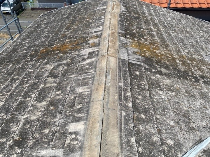 既存役物の撤去（棟板金・貫板・雪止め金具）