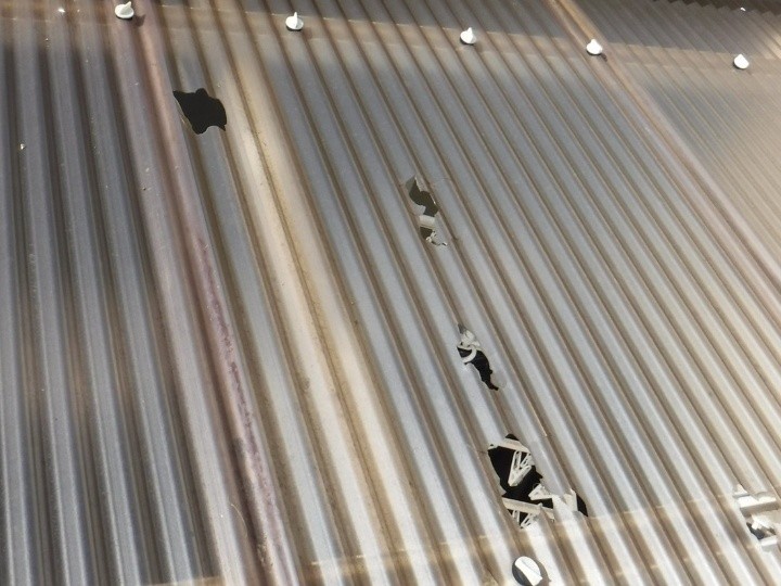 大きく破損した部分がさらに悪化