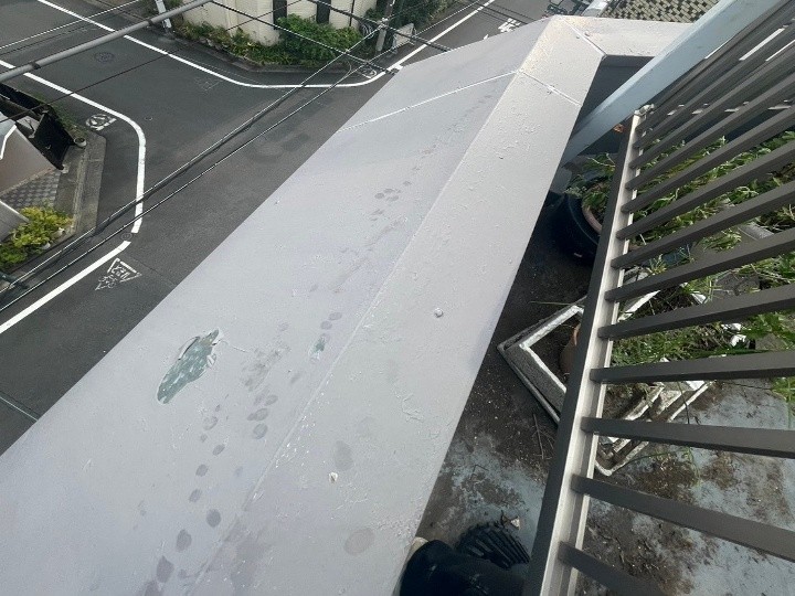 傷んだマンションの笠木板金