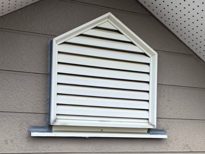 ドーマーまわりのシーリング仕上げと見た目の整え