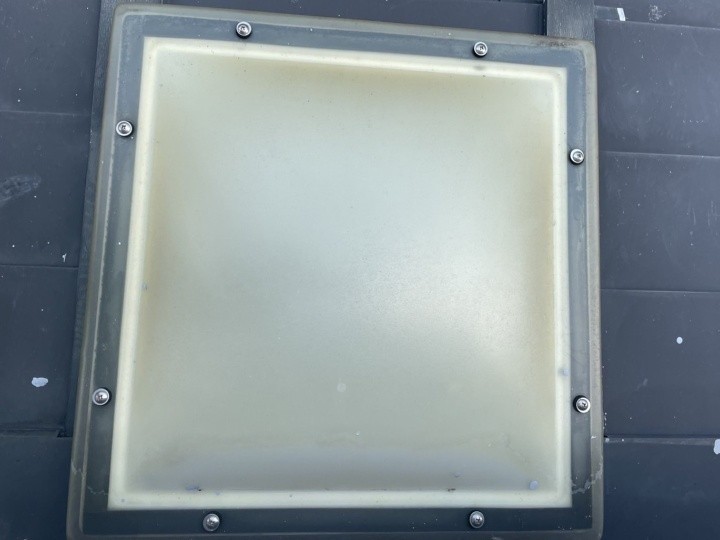 天窓カバーの固定部と全体の劣化傾向