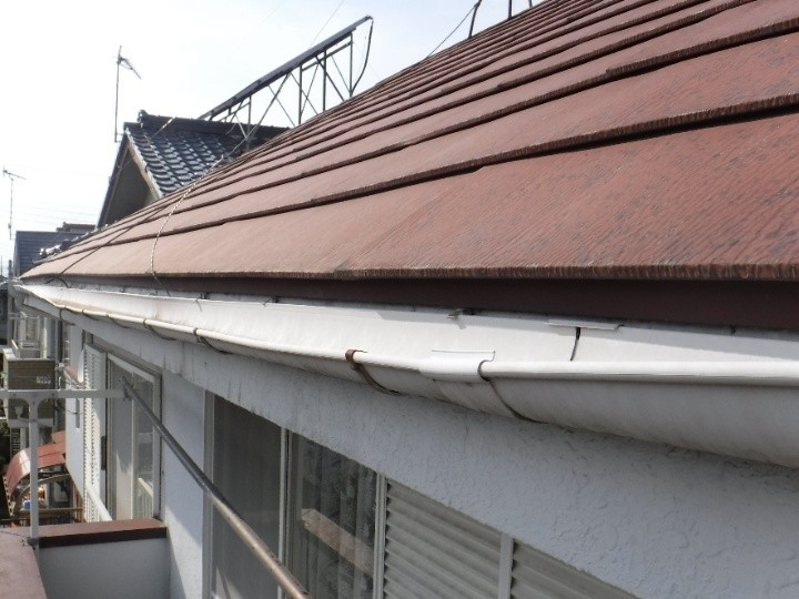 軒樋の全体的なゆがみ